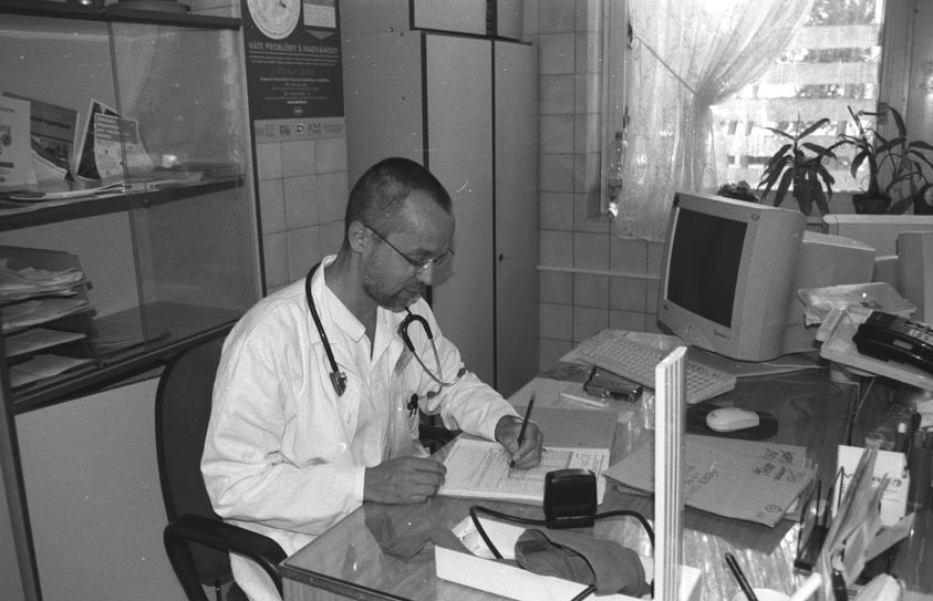 MUDR. R. Š.