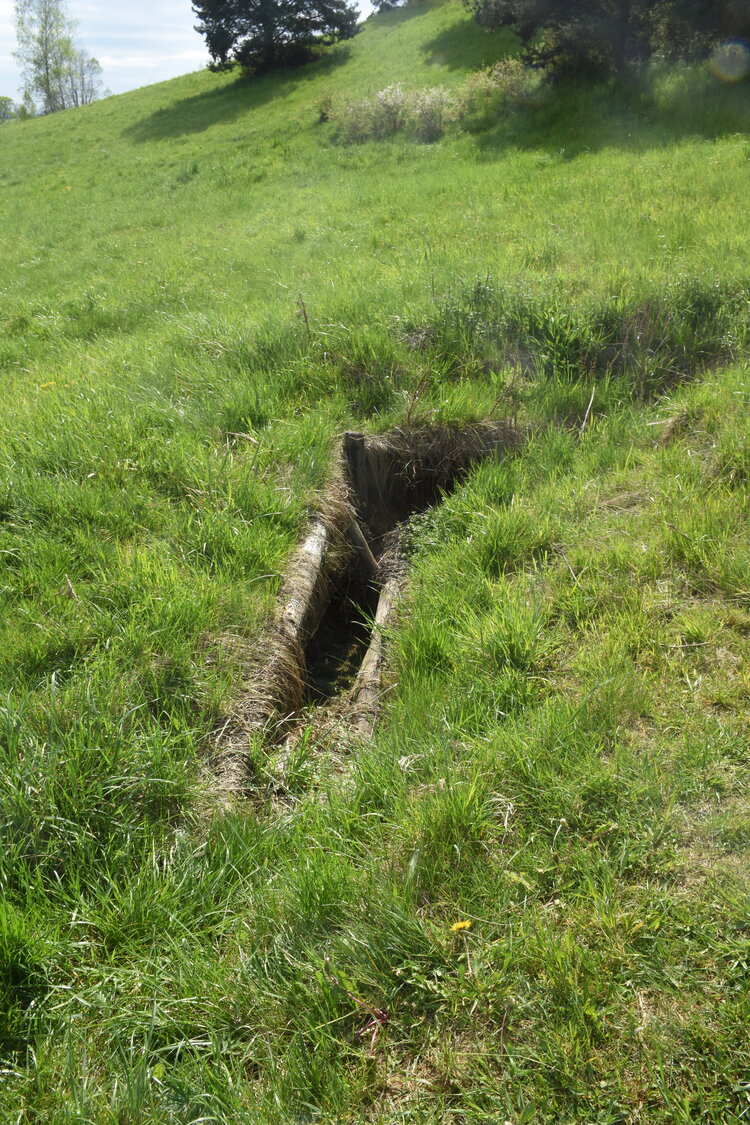Zákopy.