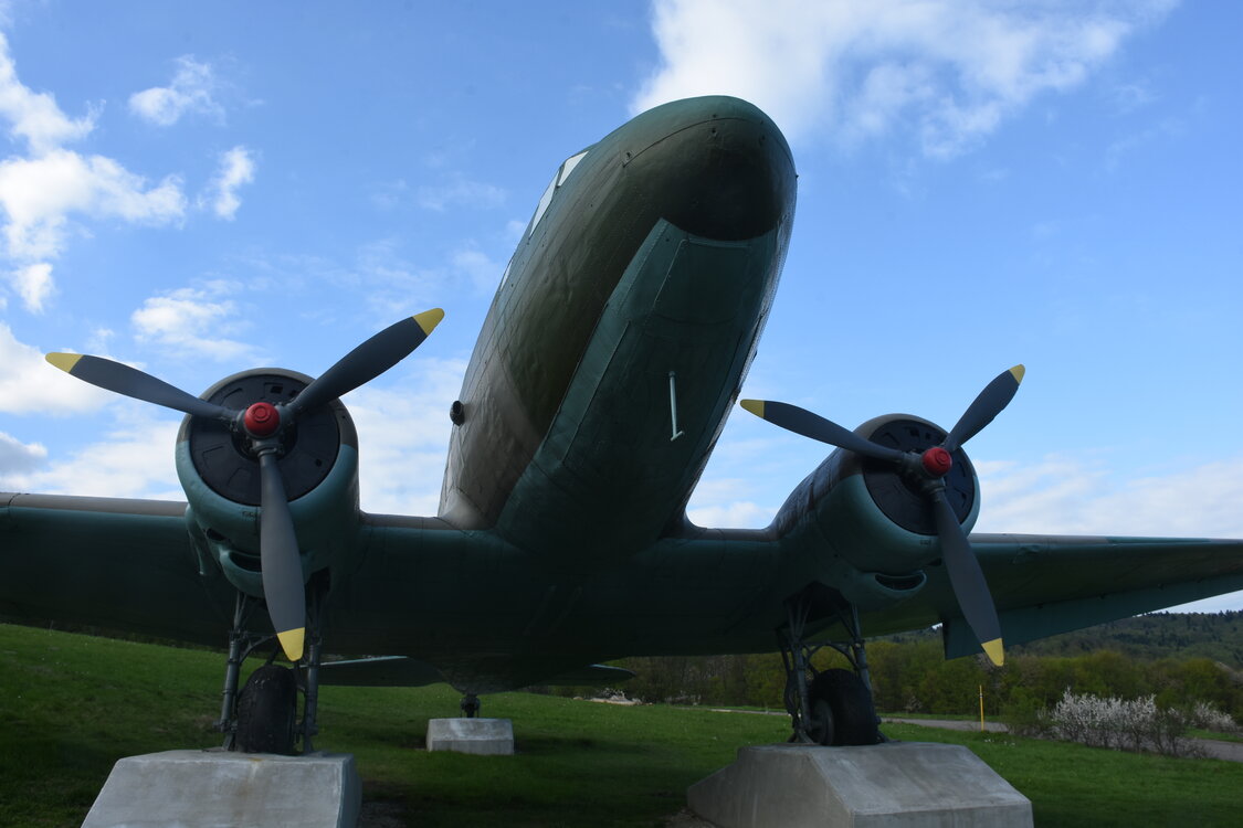 Lisunov Li-2