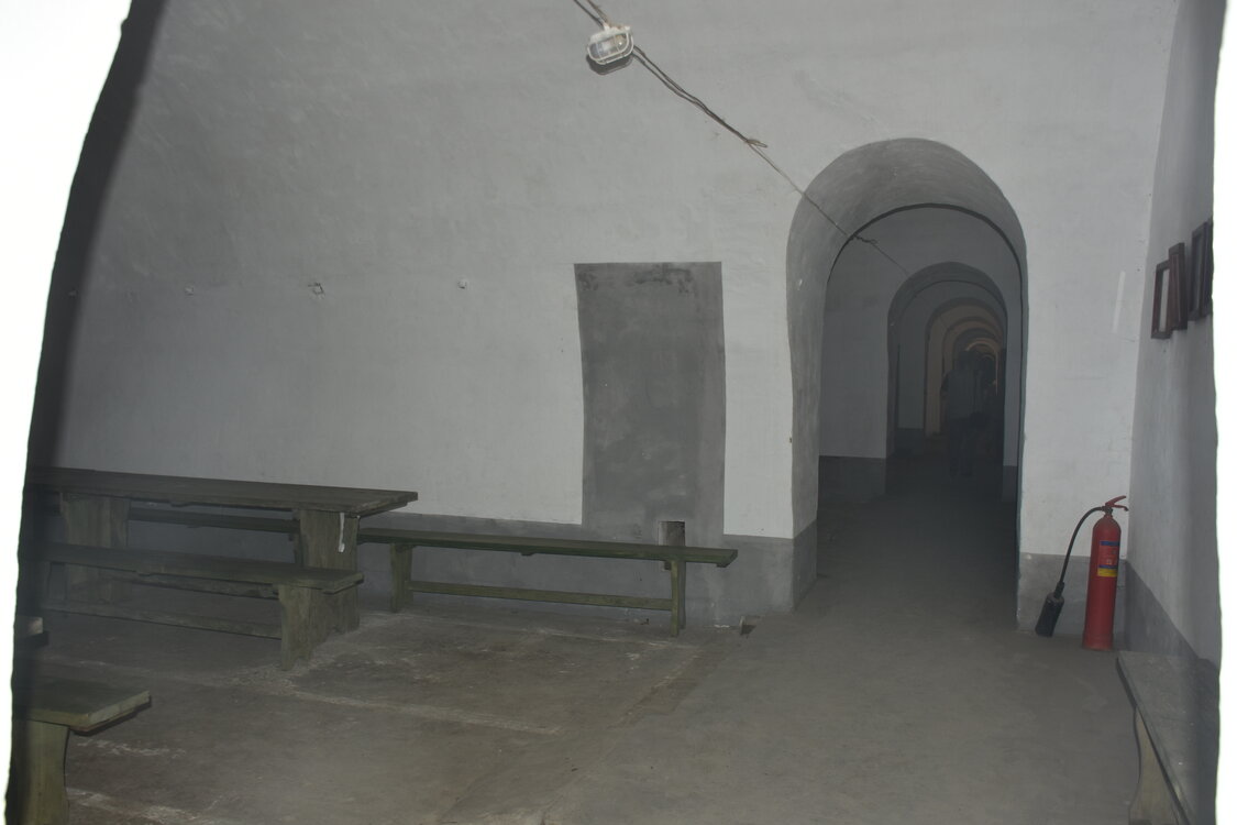 an2_030871.jpg