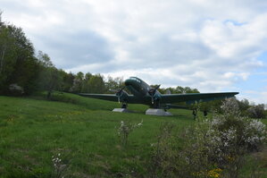 Pokračujeme na památník Lisunov Li-2.