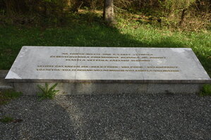 Dukla.Památník na hranici.