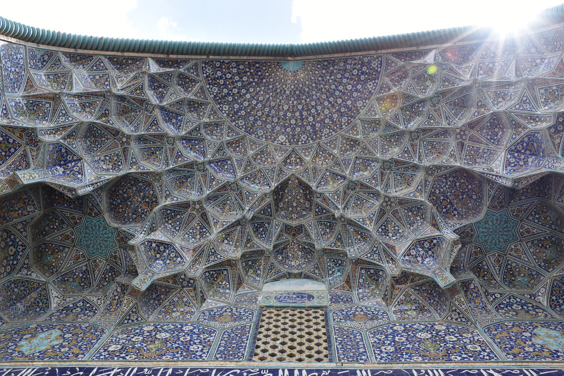 Venkovní výzdoba stropu u Lotfollah Mosque.