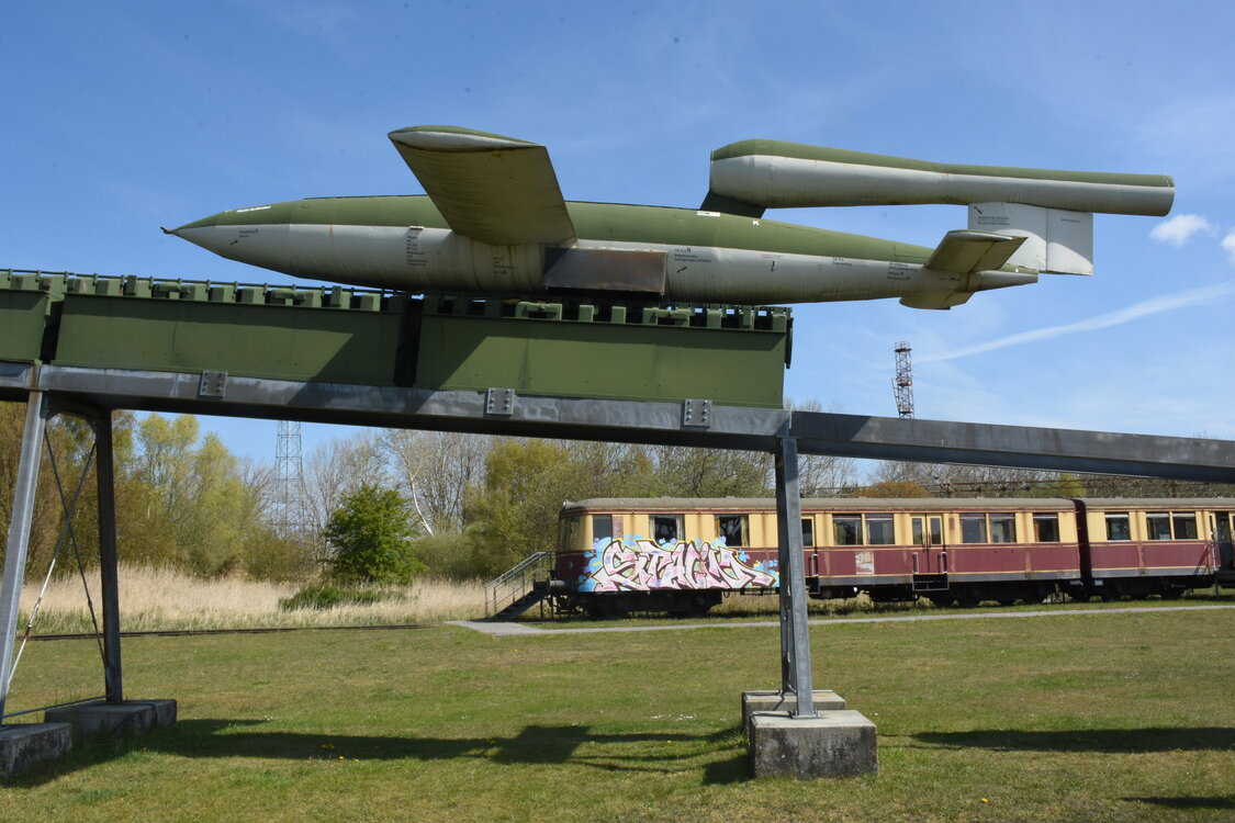 V1