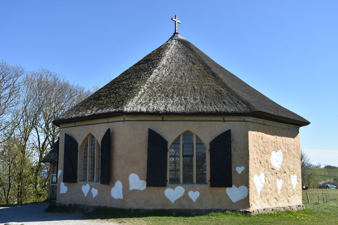 Kaple ve Vitt.