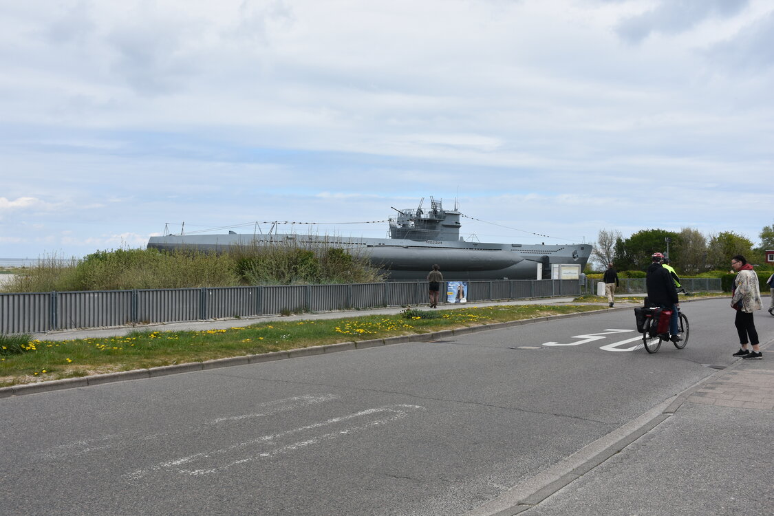 U-995