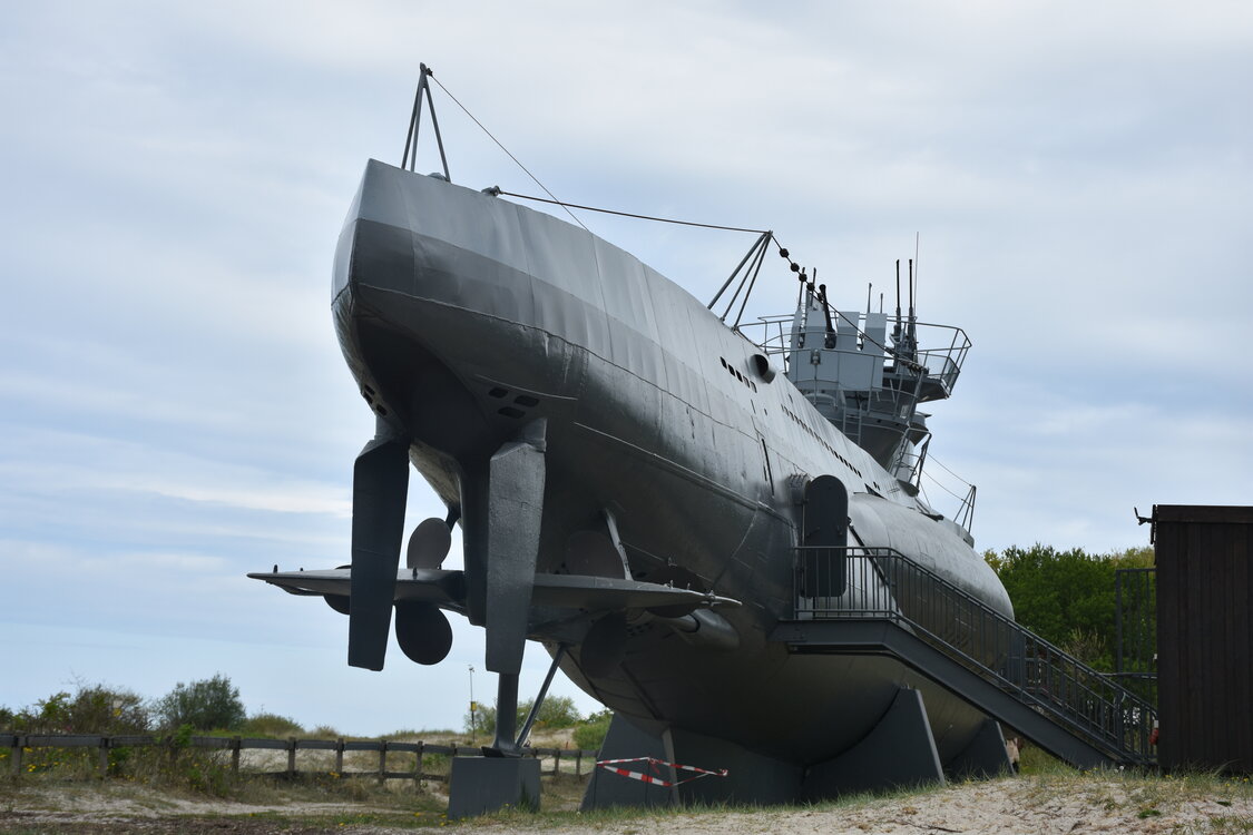 U-995