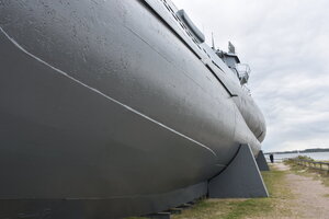 U-995