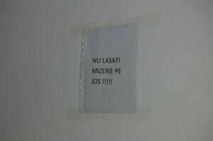 Nu lasati mizerie pe jos!!!