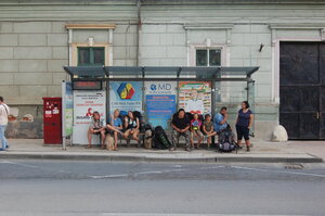 Čekáme na bus do Cimpia Turzii.